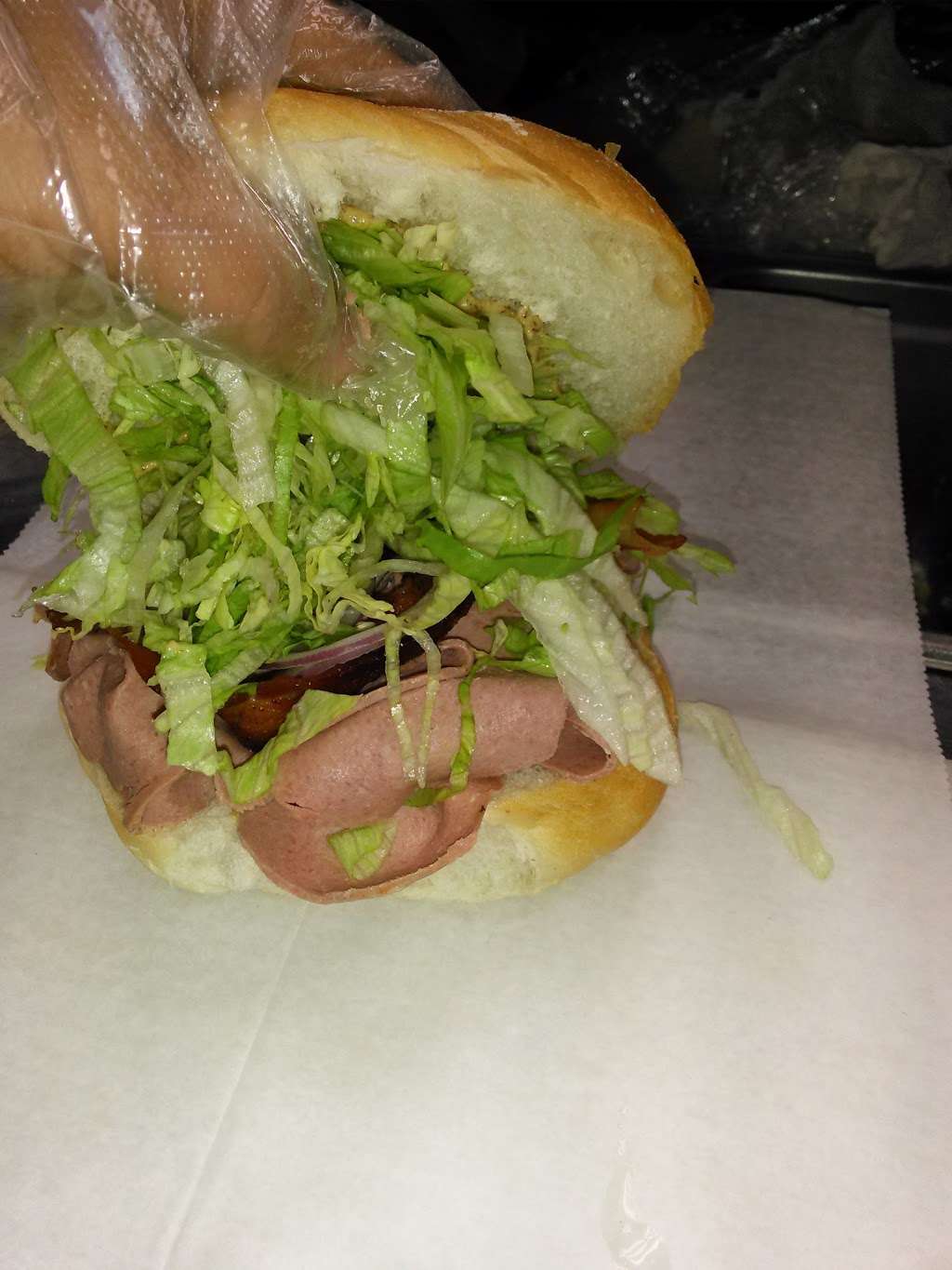 Park Deli | 80 Raritan Ave, Highland Park, NJ 08904, USA | Phone: (732) 545-6585