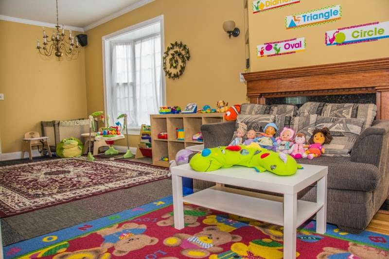 Winnie the Pooh Childcare | 4215 N Avers Ave, Chicago, IL 60618, USA | Phone: (773) 865-5146