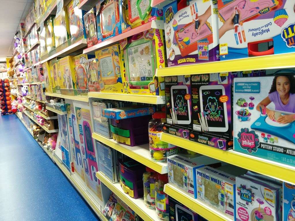 Smyths Toys Superstores | 1, Epping Forest Shopping Park Langston Road Loughton IG10 3UE GB, Langston Rd, Loughton IG10 3UE, UK | Phone: 020 8502 2421