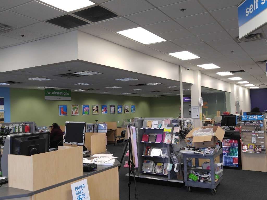 FedEx Office Print & Ship Center | 4100 W Riverside Dr, Burbank, CA 91505, USA | Phone: (818) 567-1044