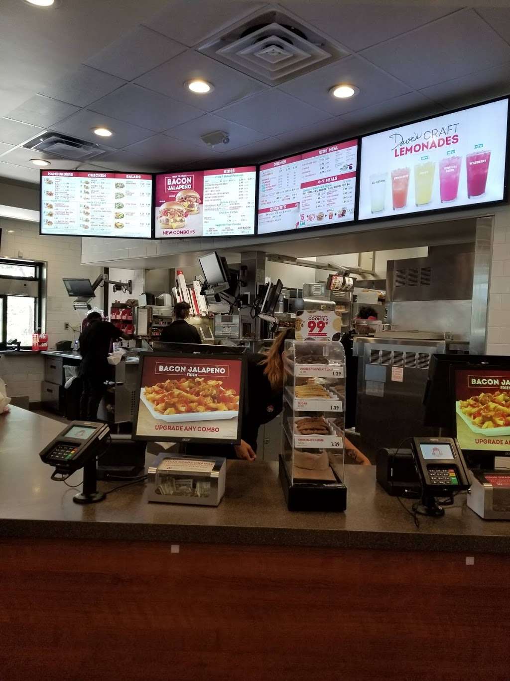 Wendys | 95 Oyster Creek Dr, Lake Jackson, TX 77566, USA | Phone: (979) 258-5495