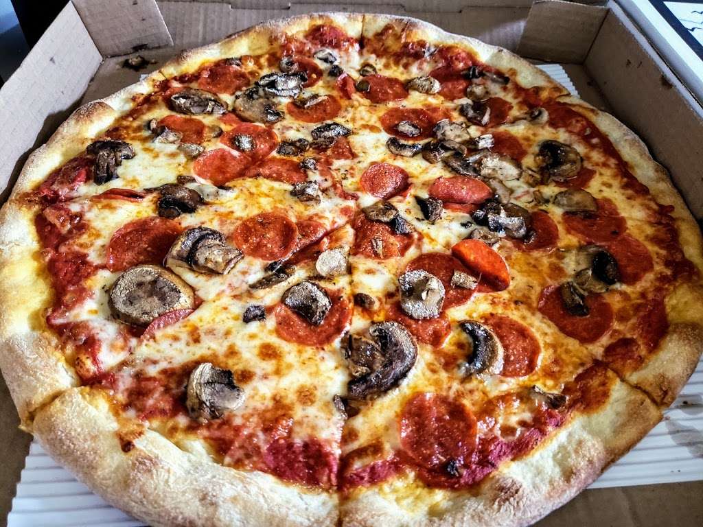 Pizzeria Dei Sapori | 300 E Baltimore Pike, West Grove, PA 19390, USA | Phone: (610) 869-2221