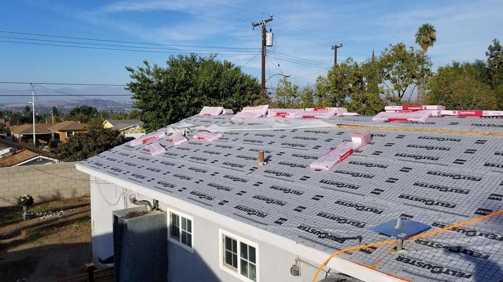 Bernardino Roofing Construcción | 993 Gifford Ave, Los Angeles, CA 90063, USA | Phone: (562) 565-3194