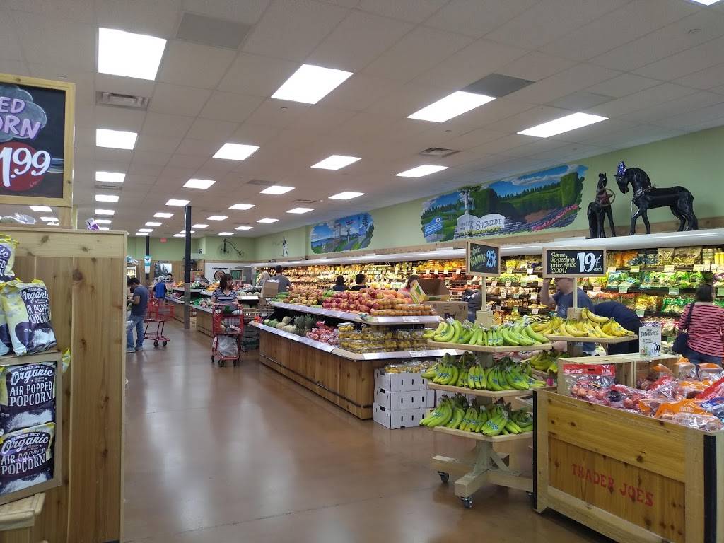 Trader Joes | 1201 N 175th St, Shoreline, WA 98133, USA | Phone: (206) 542-5336