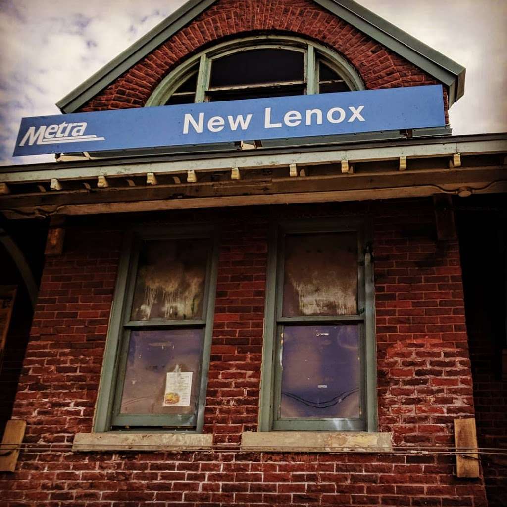 New Lenox Metra Station | 125 E Maple St, New Lenox, IL 60451, USA | Phone: (815) 485-6452