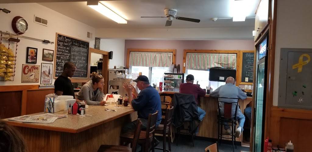 Dedham Diner | 247 Bussey St, Dedham, MA 02026, USA | Phone: (781) 329-3600