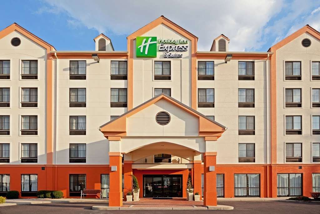 Holiday Inn Express & Suites Meadowlands Area | 100 Paterson Plank Rd, Carlstadt, NJ 07072, USA | Phone: (201) 460-9292