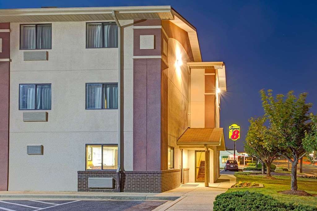 Super 8 by Wyndham College Park Wash DC Area | 9150 Baltimore Ave, College Park, MD 20740 | Phone: (301) 683-7556