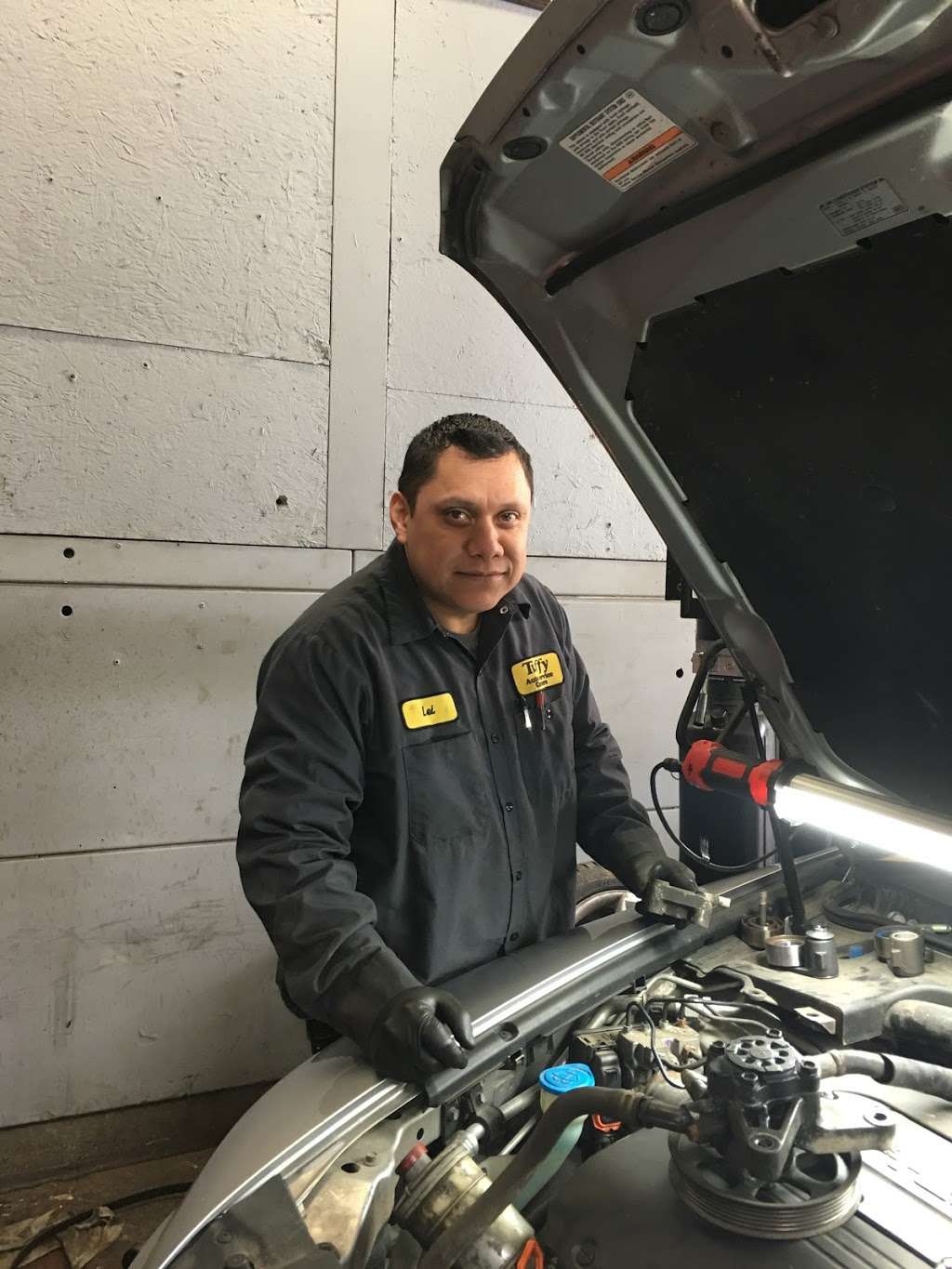 Tuffy Auto Service Center | 600 E 9th St, Lockport, IL 60441, USA | Phone: (815) 838-3700