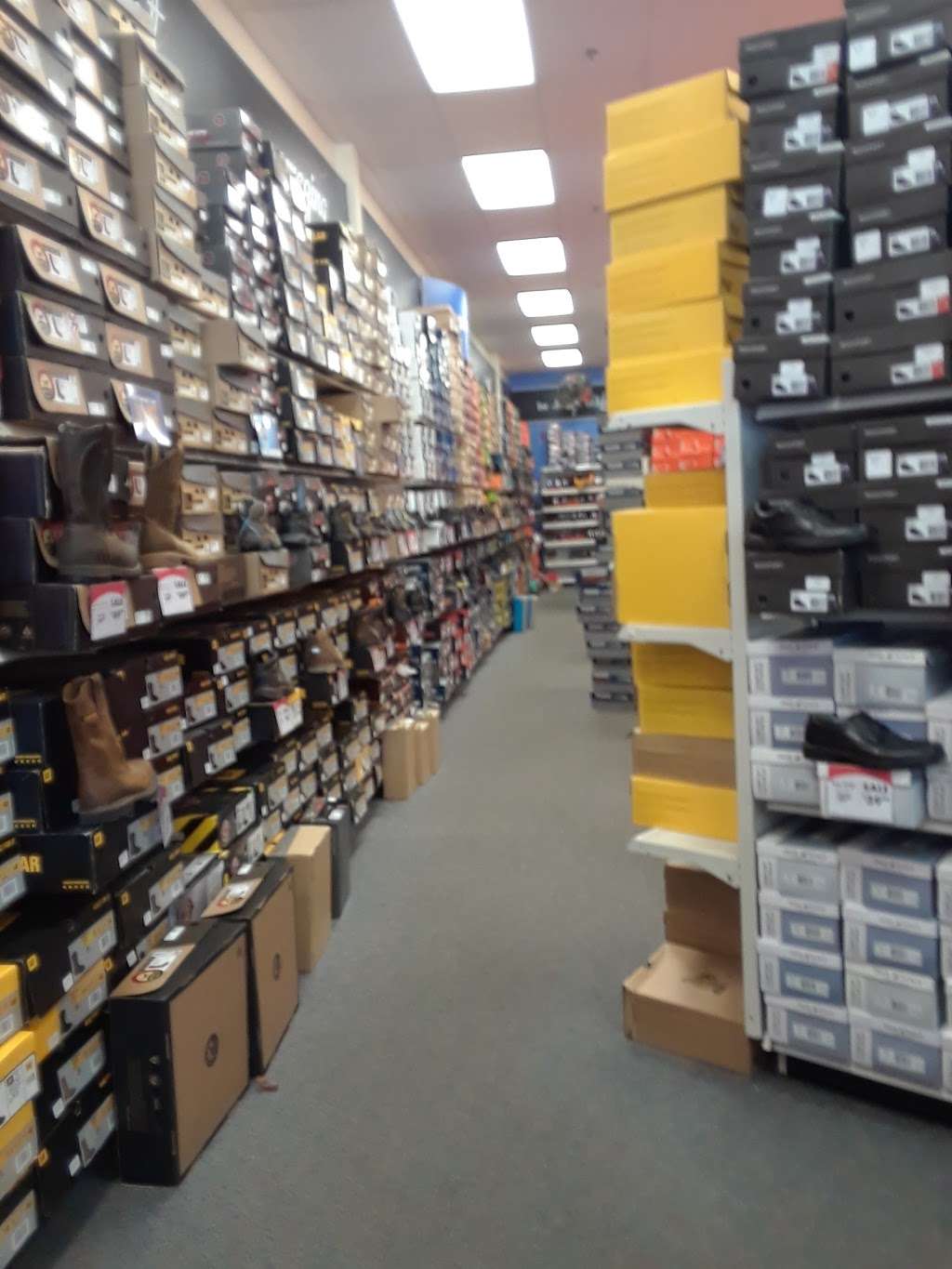 Shoe Carnival | 391 Plainfield Commons Dr, Plainfield, IN 46168, USA | Phone: (317) 837-0898
