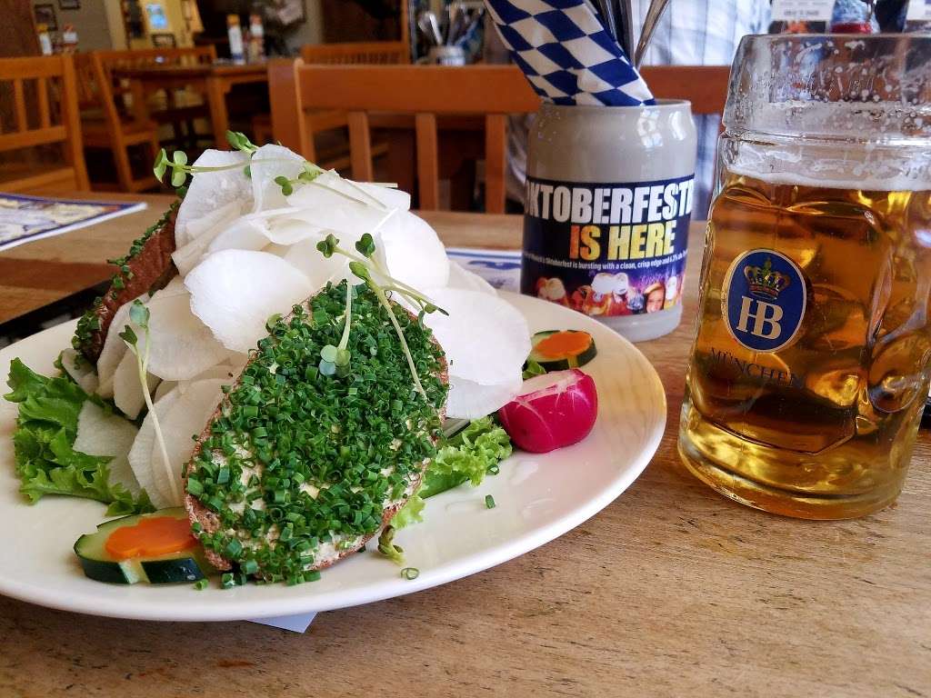 Hofbrauhaus Las Vegas | 4510 Paradise Rd, Las Vegas, NV 89169, USA | Phone: (702) 853-2337