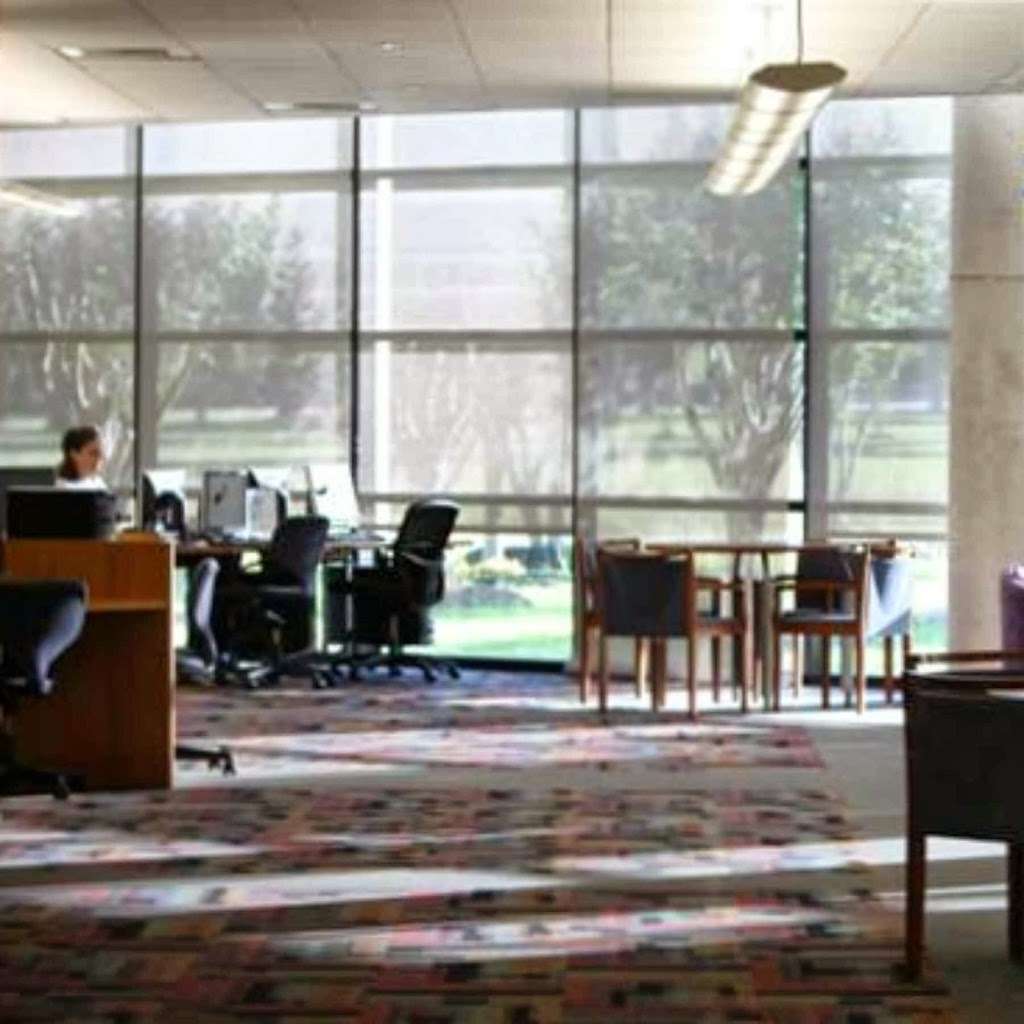 Lone Star College - Tomball Community Library | 30555 Tomball Pkwy, Tomball, TX 77375, USA | Phone: (832) 559-4200