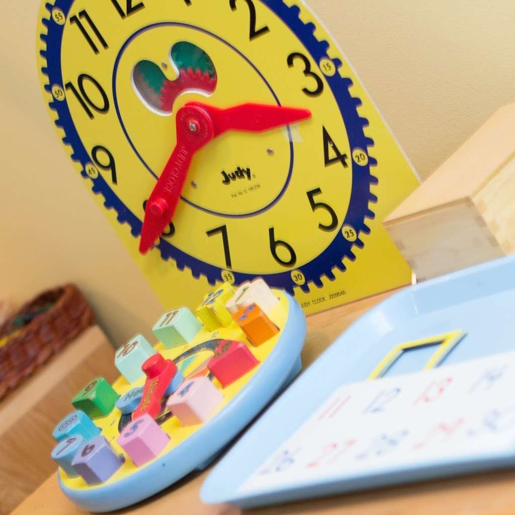 A Childs View Enrichment House Montessori Preschool | 1080 E 4th St, Aurora, IL 60502, USA | Phone: (630) 673-3943