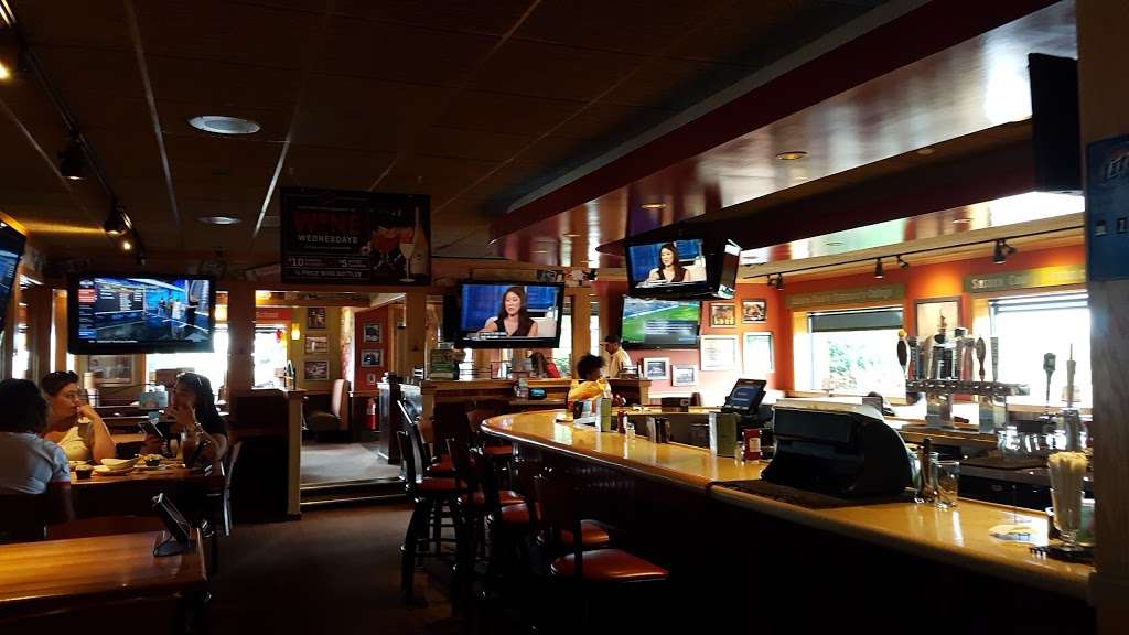 Applebees Grill + Bar | 6 N Park Dr, Newton, NJ 07860, USA | Phone: (973) 940-3003