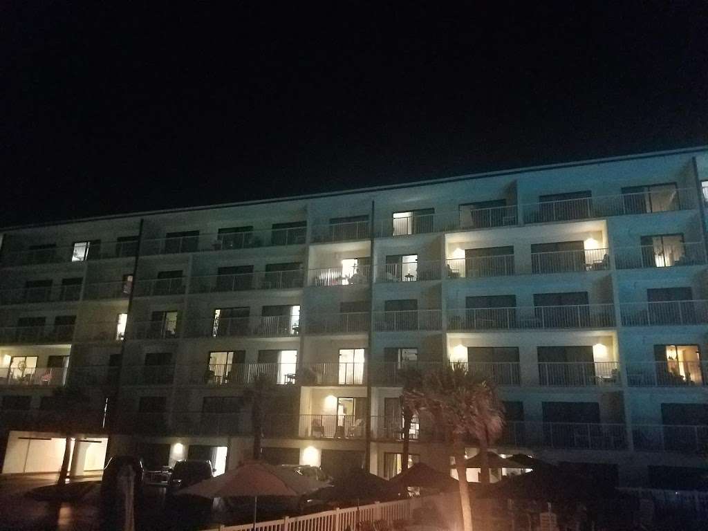 Catalina Beach Club | 1303 S Atlantic Ave, Daytona Beach, FL 32118, USA | Phone: (386) 253-6741