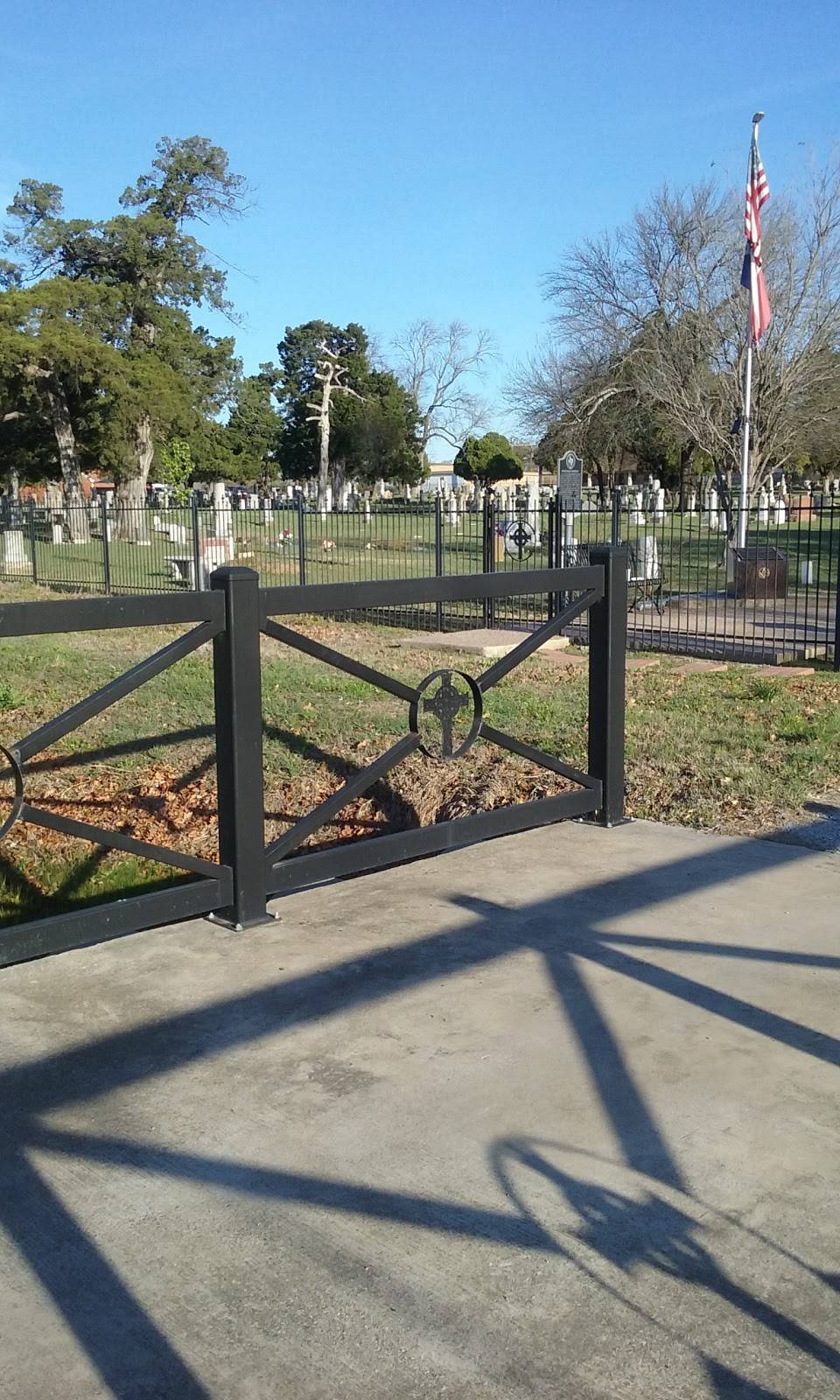 Smithfield Cemetery | 6704 Smithfield Rd, North Richland Hills, TX 76182, USA | Phone: (817) 281-5278