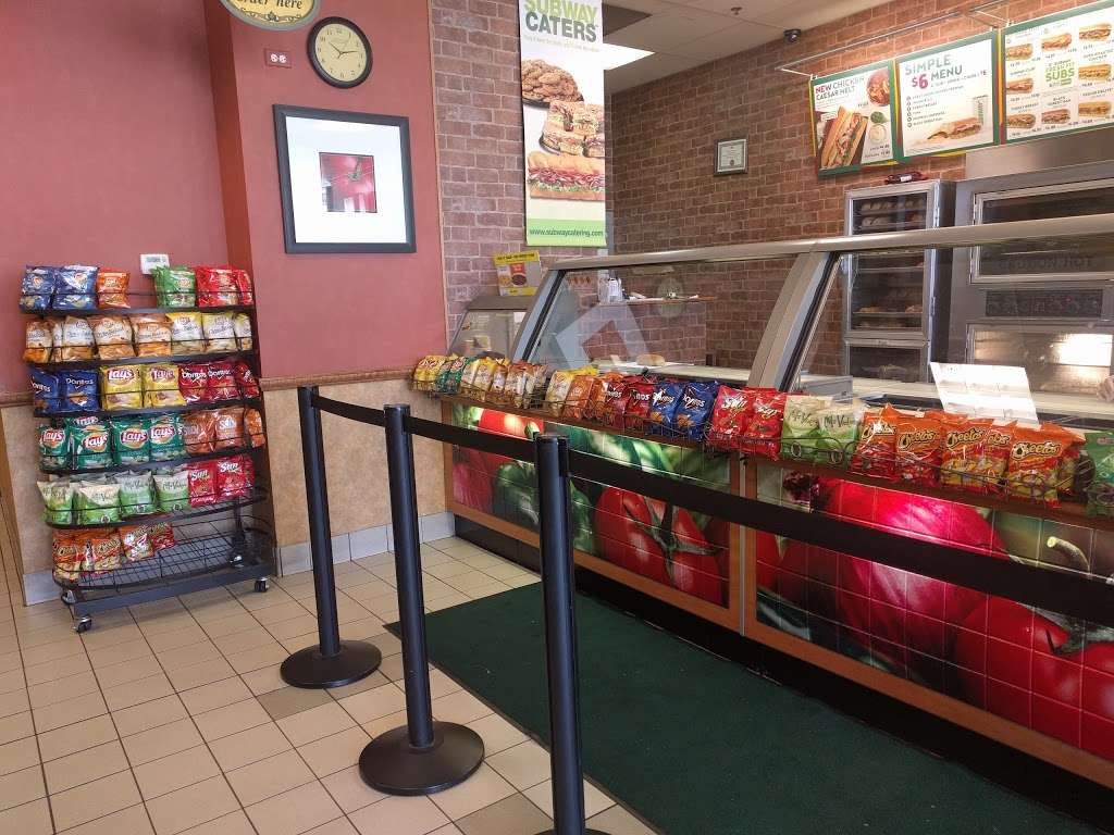 Subway Restaurants | 275 S Randall Rd, Elgin, IL 60123 | Phone: (847) 608-4220