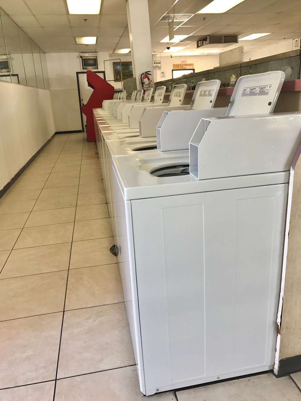 Coin Laundry | 14022 Springdale St, Westminster, CA 92683 | Phone: (714) 809-4636