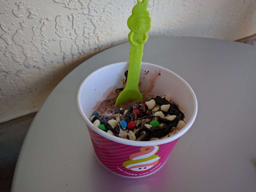 Menchies Frozen Yogurt | 280 Indian Trace # 298, Weston, FL 33326, USA | Phone: (954) 659-9118