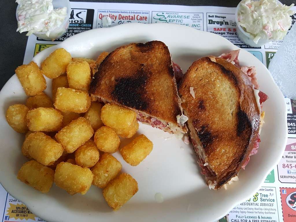 Karens Diner | 56 NY-22, Pawling, NY 12564, USA | Phone: (845) 878-6654