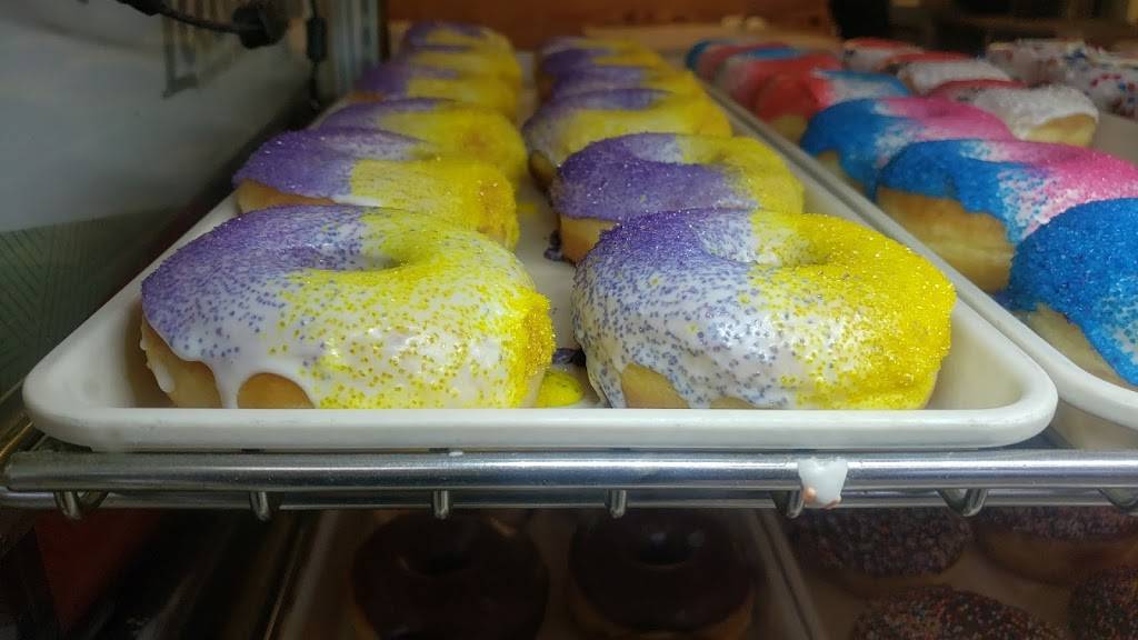 Family Donuts | 9250 Cockerham Rd, Denham Springs, LA 70726, USA | Phone: (225) 380-5255