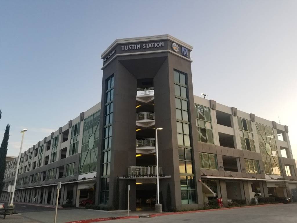 Tustin Metrolink Station Parking | 2975 Edinger Ave, Tustin, CA 92782, USA | Phone: (800) 371-5465