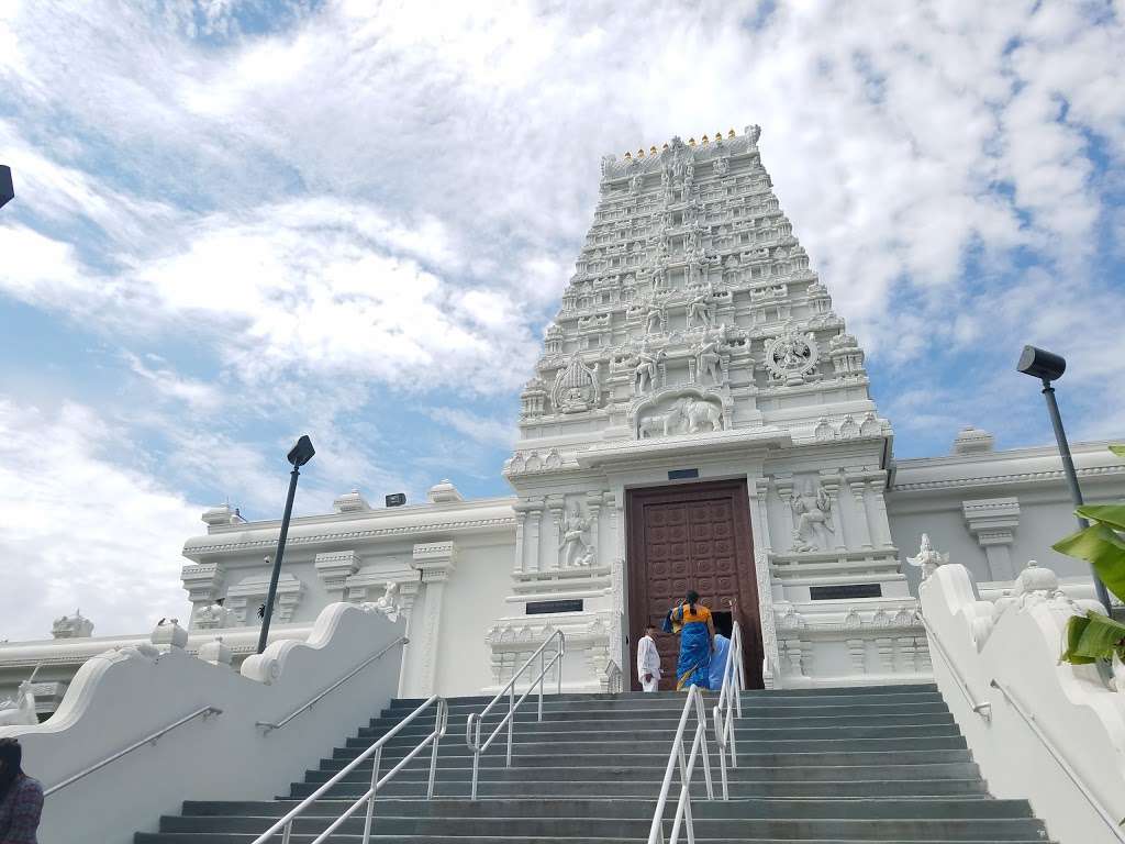 Sri Siva Vishnu Temple | 6905 Cipriano Rd, Lanham, MD 20706, USA | Phone: (301) 552-3335