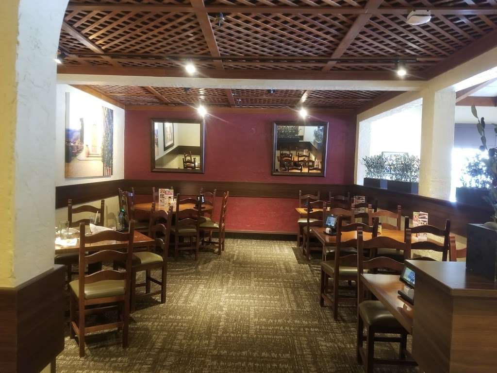 Olive Garden Italian Restaurant | 1240 Newport Ave, South Attleboro, MA 02703 | Phone: (508) 399-8434