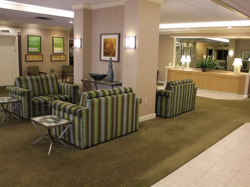 La Quinta Inn & Suites Coral Springs University Dr | 3701 N University Dr, Coral Springs, FL 33065, USA | Phone: (954) 753-9000