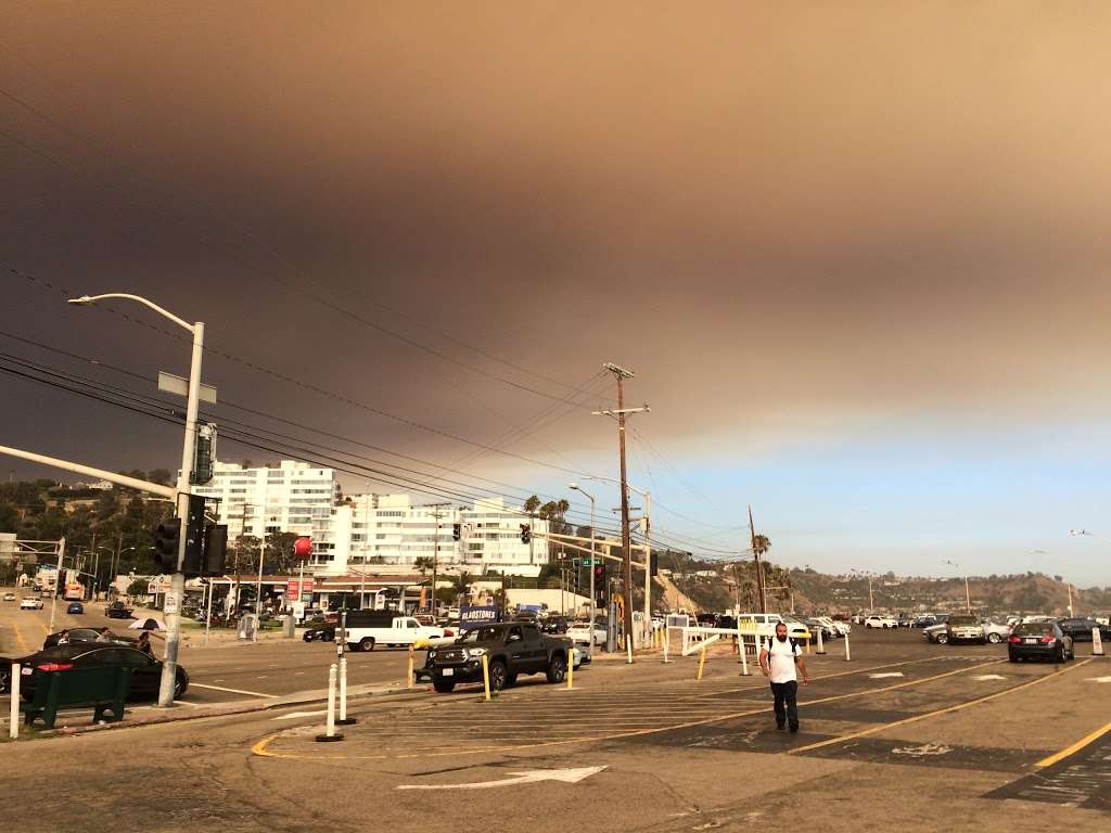 Pacific Coast Highway / Sunset | Los Angeles, CA 90272, USA