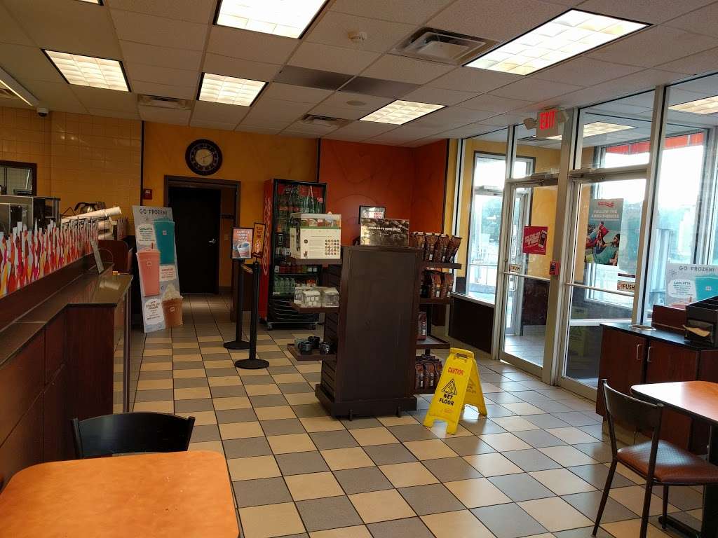 Dunkin | 68 Boston St, Salem, MA 01970, USA | Phone: (978) 741-8658