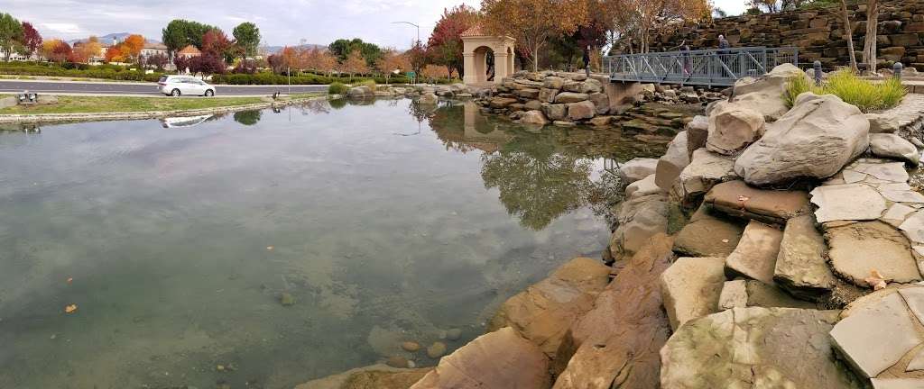 Bollinger Canyon Fountain | Bollinger Canyon Rd & S Chanterella Dr, San Ramon, CA 94582, USA | Phone: (925) 973-2800