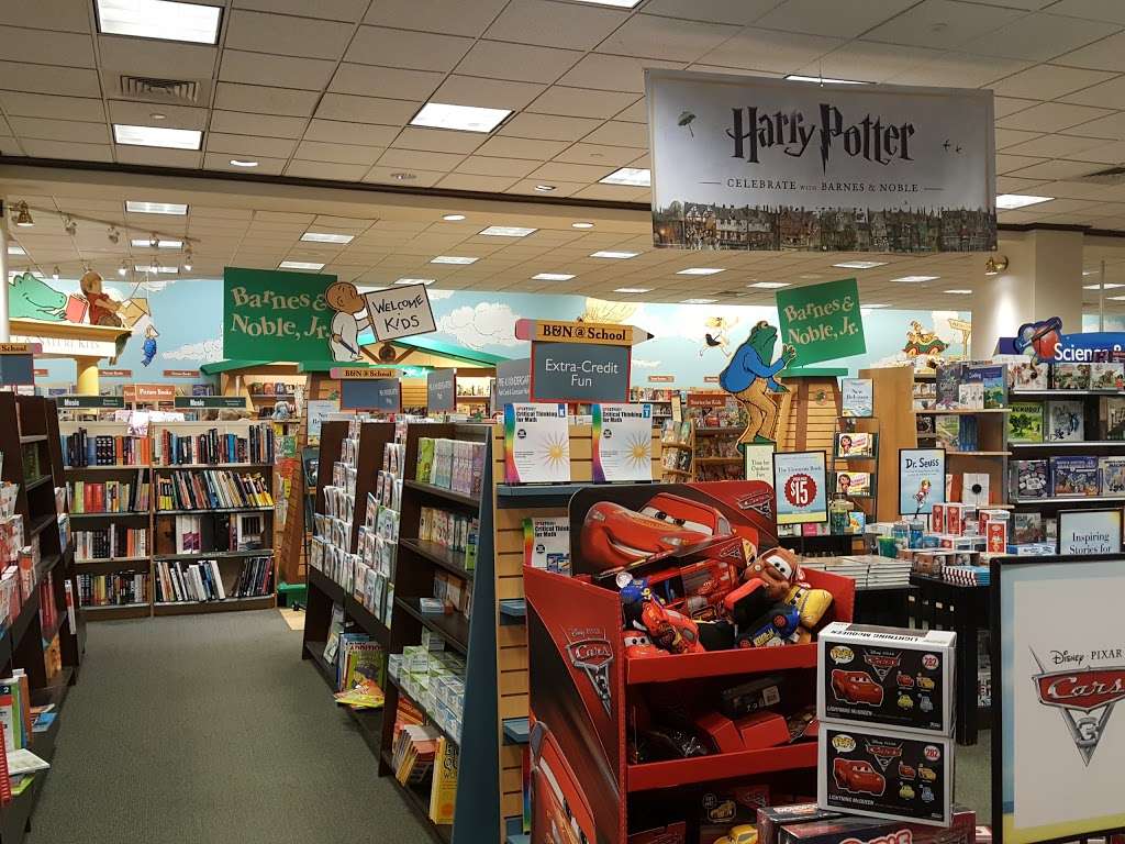 Barnes & Noble | 4300 Montgomery Rd, Ellicott City, MD 21043, USA | Phone: (410) 203-9001