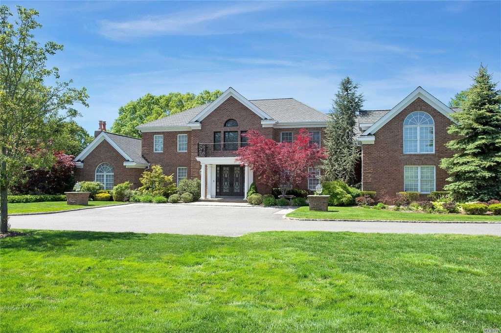 Automatic Real Estate | 25 Red Ground Rd, Roslyn Heights, NY 11577, USA | Phone: (516) 626-4444