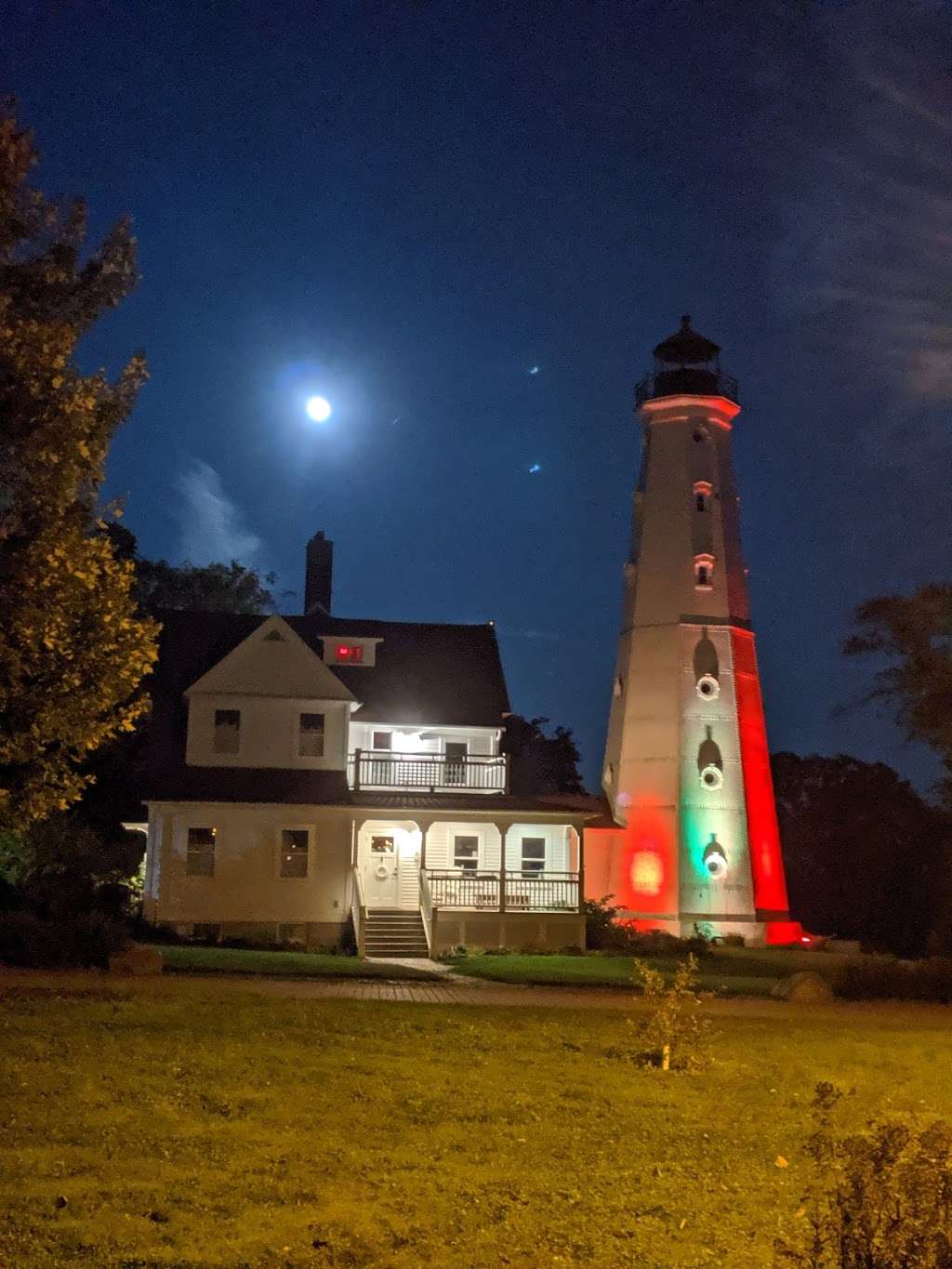 North Point Lighthouse | 2650 N Wahl Ave, Milwaukee, WI 53211, USA | Phone: (414) 332-6754