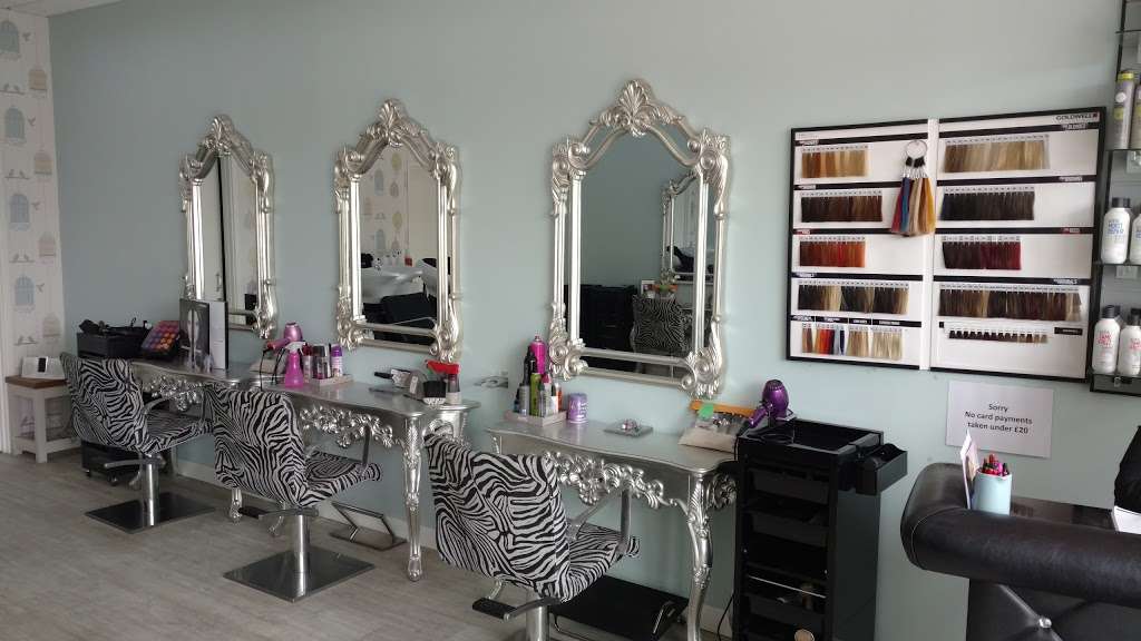 Salon 7 Takeley Ltd | 7 Bennet Canfield, Dunmow CM6 1YE, UK | Phone: 01279 871700