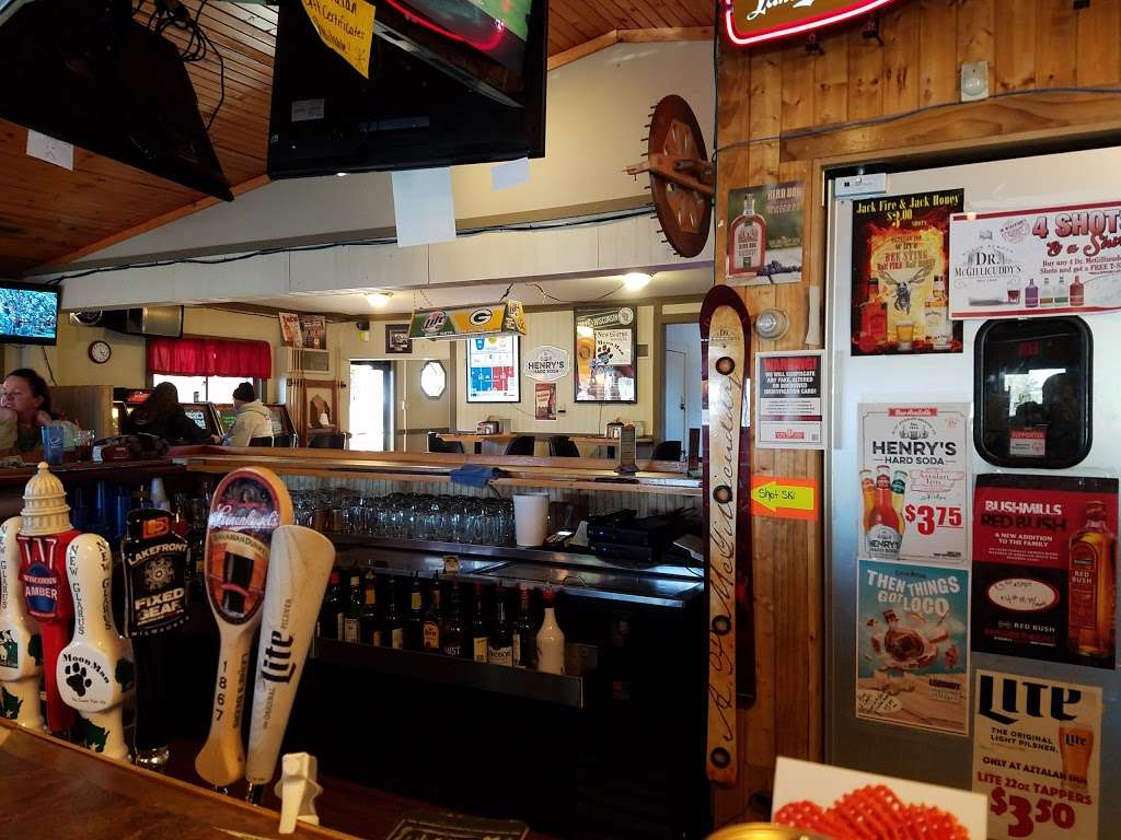 Aztalan Inn Bar & Grill | W6630 County Rd B, Lake Mills, WI 53551, USA | Phone: (920) 648-3206