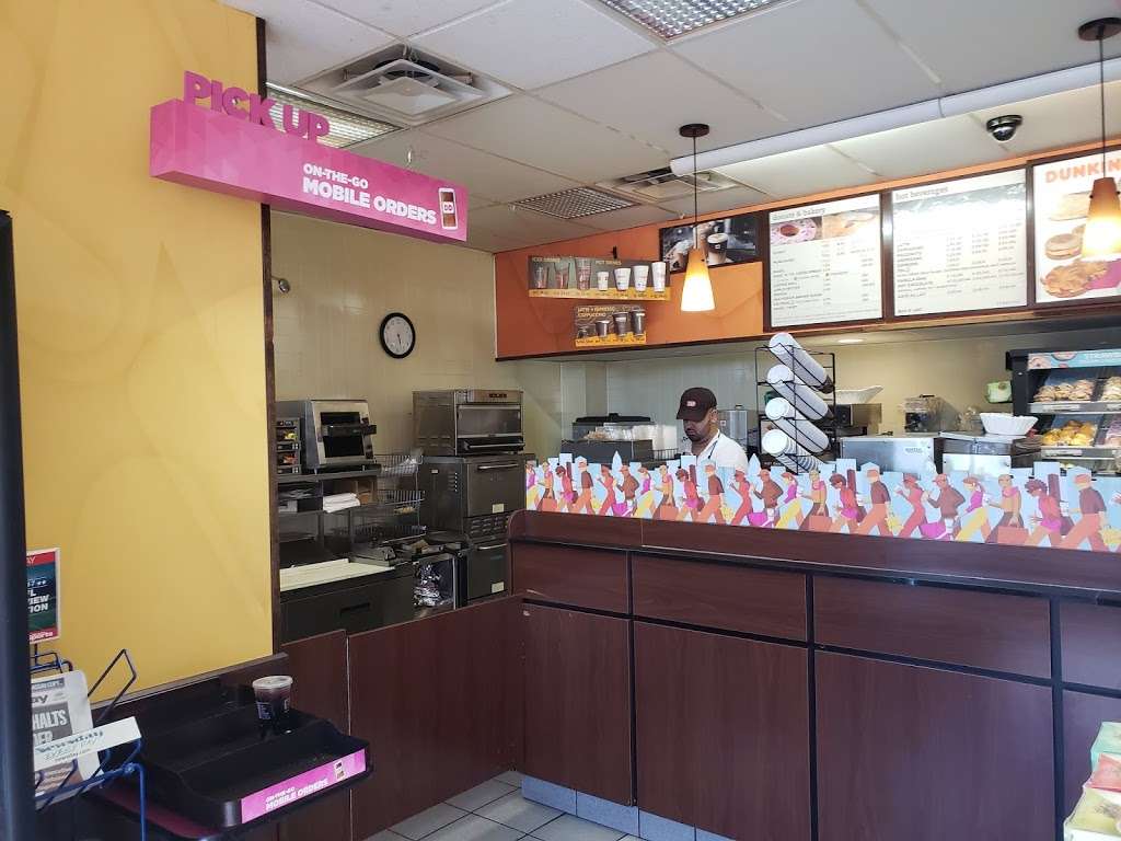 Dunkin Donuts | 329 Merrick Ave, East Meadow, NY 11554, USA | Phone: (516) 542-6155