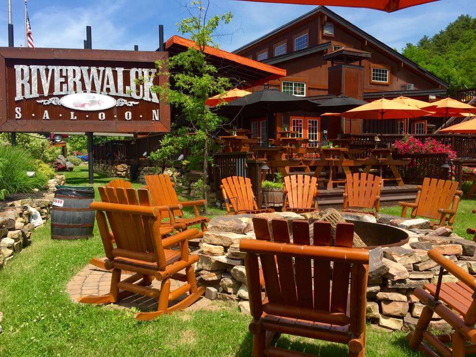 Riverwalck Saloon | 101 Centre St, Parryville, PA 18244, USA | Phone: (610) 852-2323