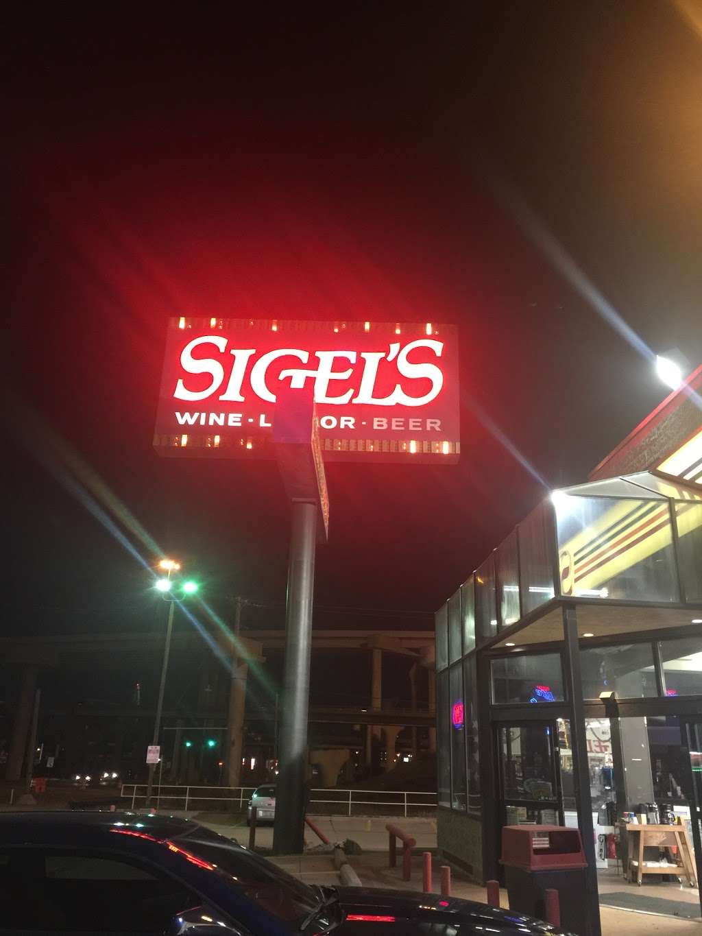 Sigels Fine Wines & Great | 506 S Riverfront Blvd, Dallas, TX 75207, USA | Phone: (214) 748-1866