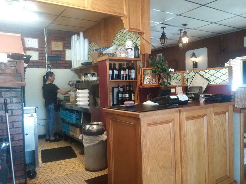 House of Pizza 3640 Central Ave, Charlotte, NC 28205