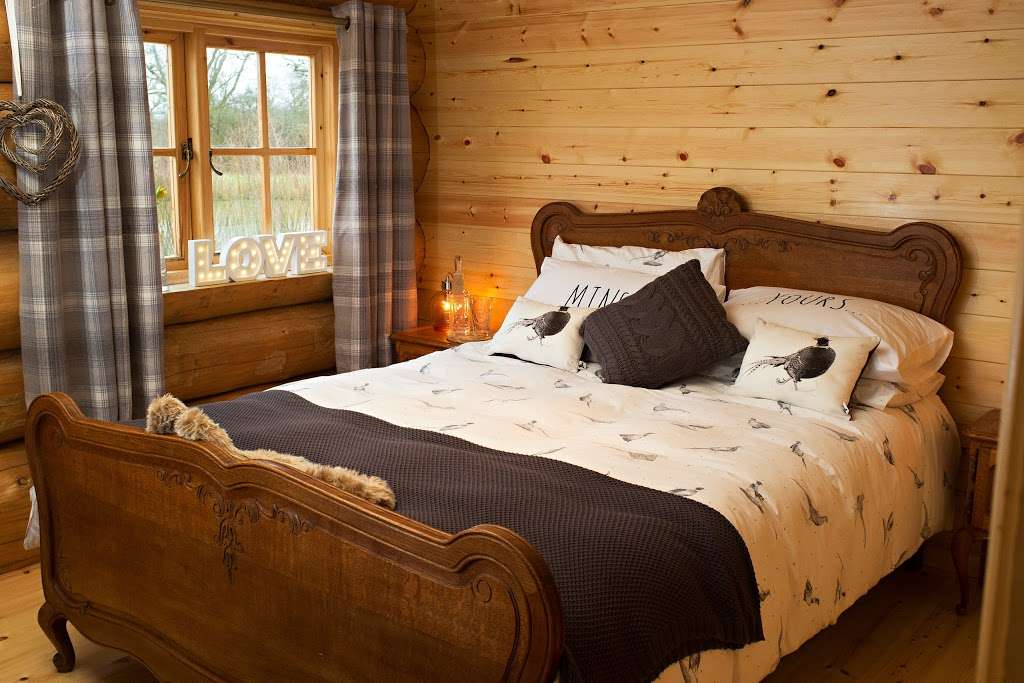 Best Log Cabin | Green Lane Farm, Dorking RH5 5BG, UK | Phone: 07860 233301