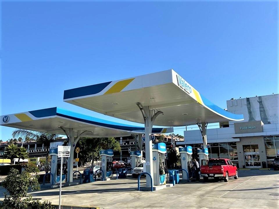 Laurel Pacific Gas (Valero) | 2499 Pacific Hwy, San Diego, CA 92101, USA | Phone: (619) 338-4965