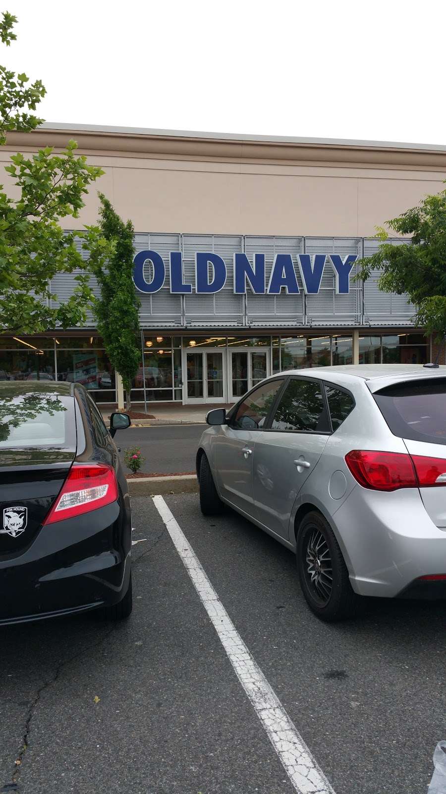 Old Navy | 190 Market Pl Blvd, Trenton, NJ 08691 | Phone: (609) 581-0102