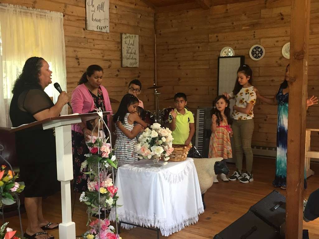 Iglesia La Oveja 100 | 121 S Branch Rd, Hillsborough Township, NJ 08844, USA | Phone: (908) 247-1906