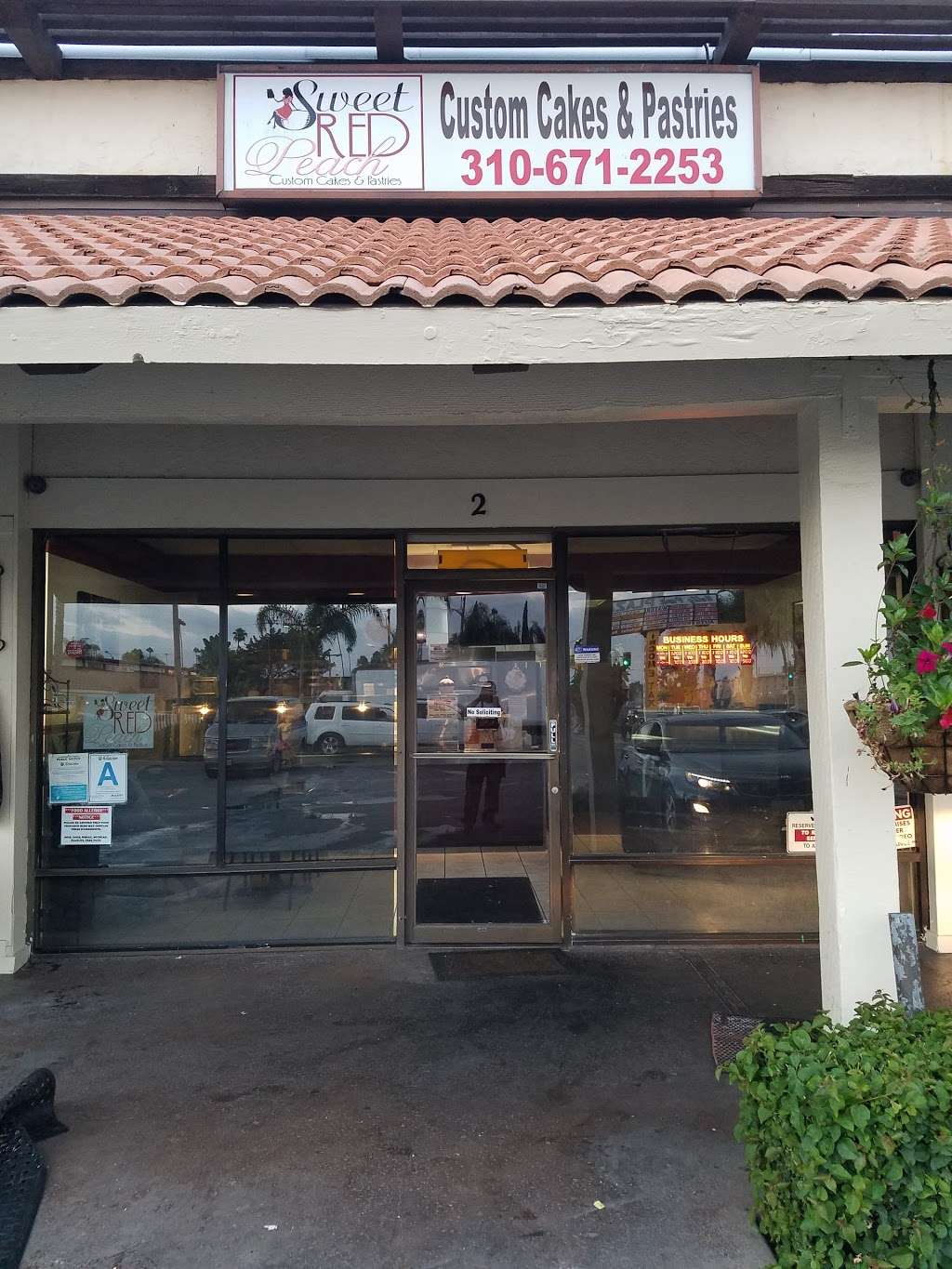 Sweet Red Peach | 1035 S Prairie Ave #2, Inglewood, CA 90301, USA | Phone: (310) 671-2253