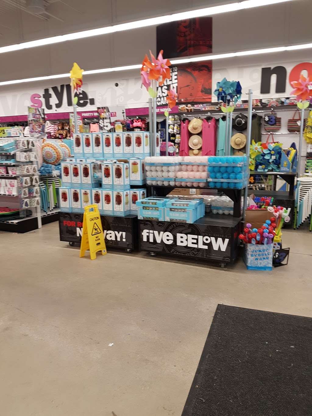 Five Below | 5275 Campbell Blvd, Nottingham, MD 21236 | Phone: (410) 931-3703