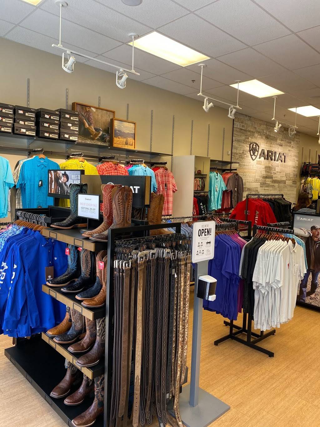 Ariat Outlet | 4976 Premium Outlets Way #714, Chandler, AZ 85226 | Phone: (480) 569-1224