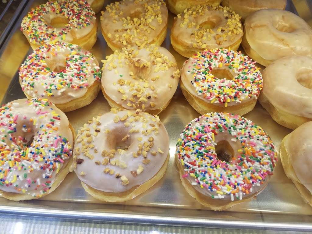 The Donut Shoppe | 8141 W Camelback Rd B101, Phoenix, AZ 85033, USA | Phone: (623) 242-9789