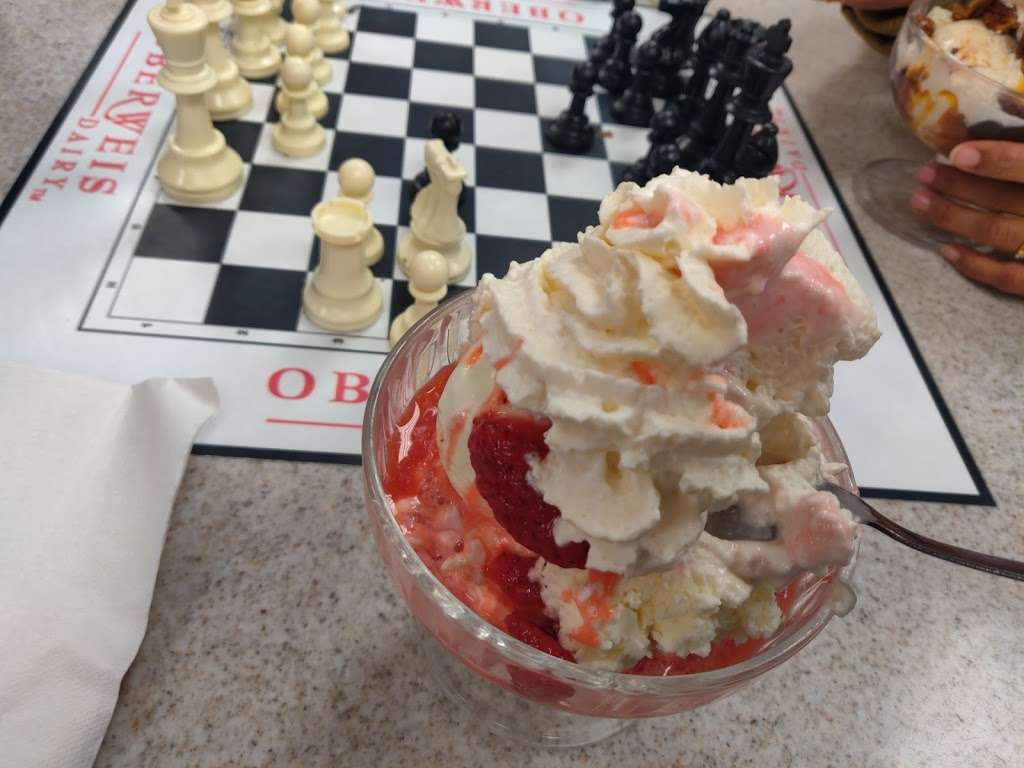 Oberweis Ice Cream and Dairy Store | 1735 Algonquin Rd, Rolling Meadows, IL 60008 | Phone: (847) 290-9222